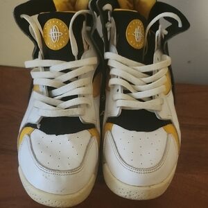 Nike Air Huarache High-Top Sneakers